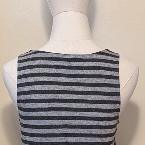 Talbots Gray Stripe Sleeveless Top Scoop Neck Workwear Casual Classic S - Picture 6 of 9